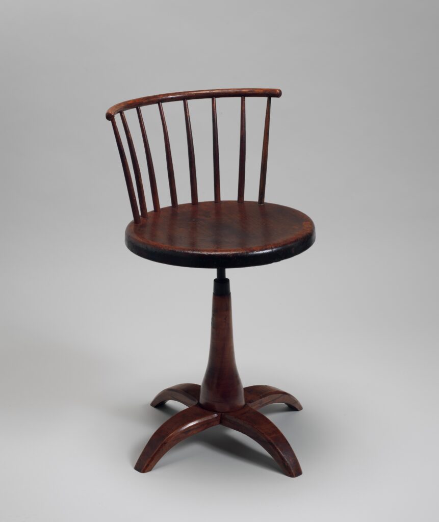 Revolving chair in maple, white oak, pine and birch