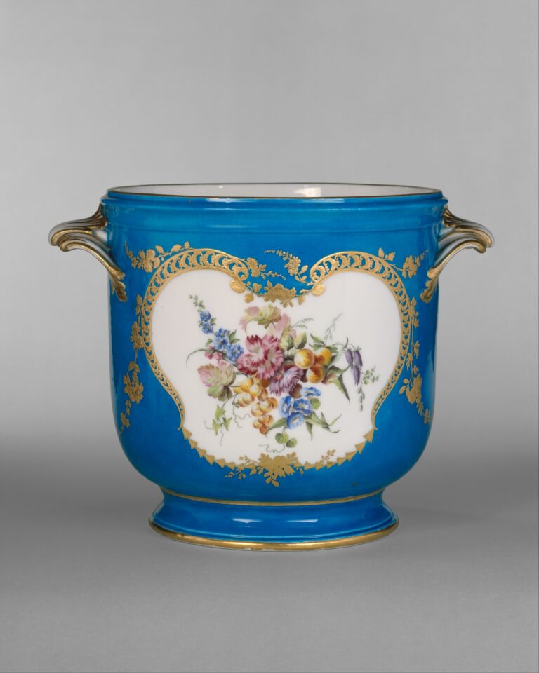 Bottle cooler, Sèvres porcelain with polychrome enamels and gold