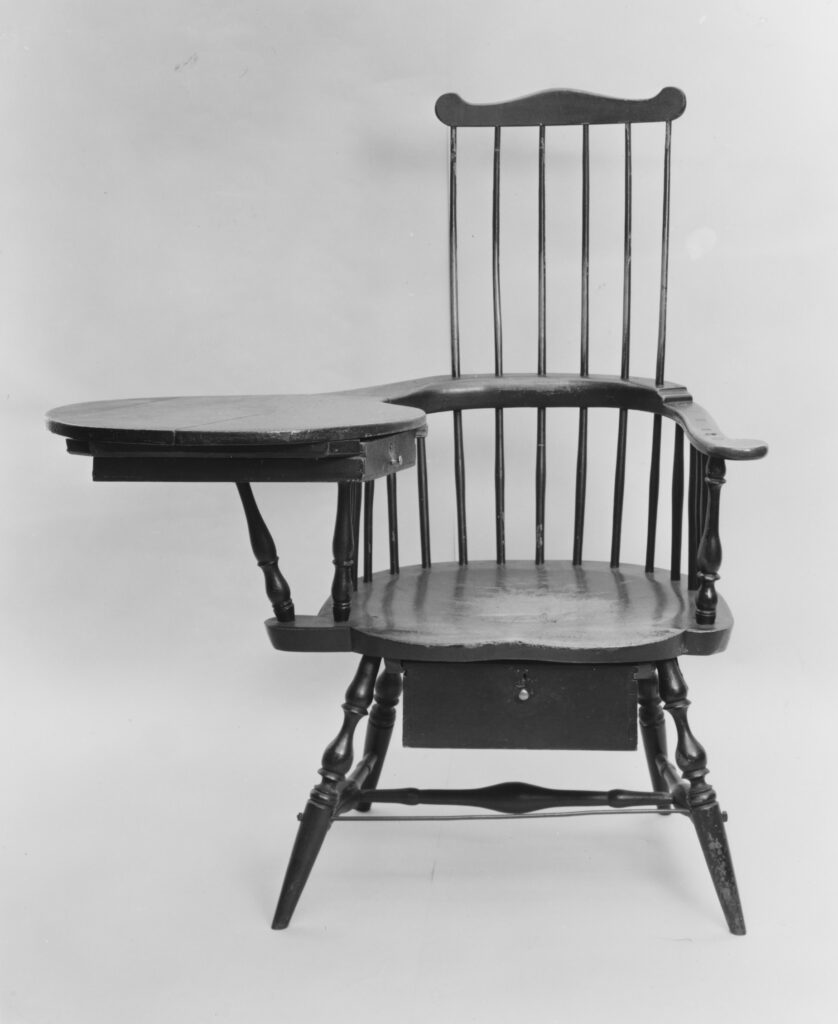 Windsor armchair in maple and pine